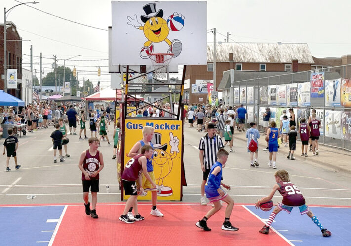Outdoor spectacular: Macker basketball returns to IM